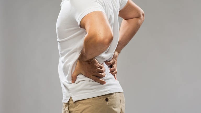 Rückenschmerzen kann man vorbeugen (Foto: Colourbox)