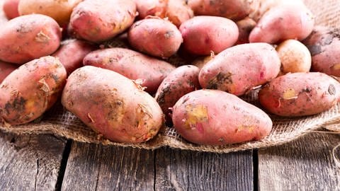 Kartoffeln im Sack (Foto: Colourbox)