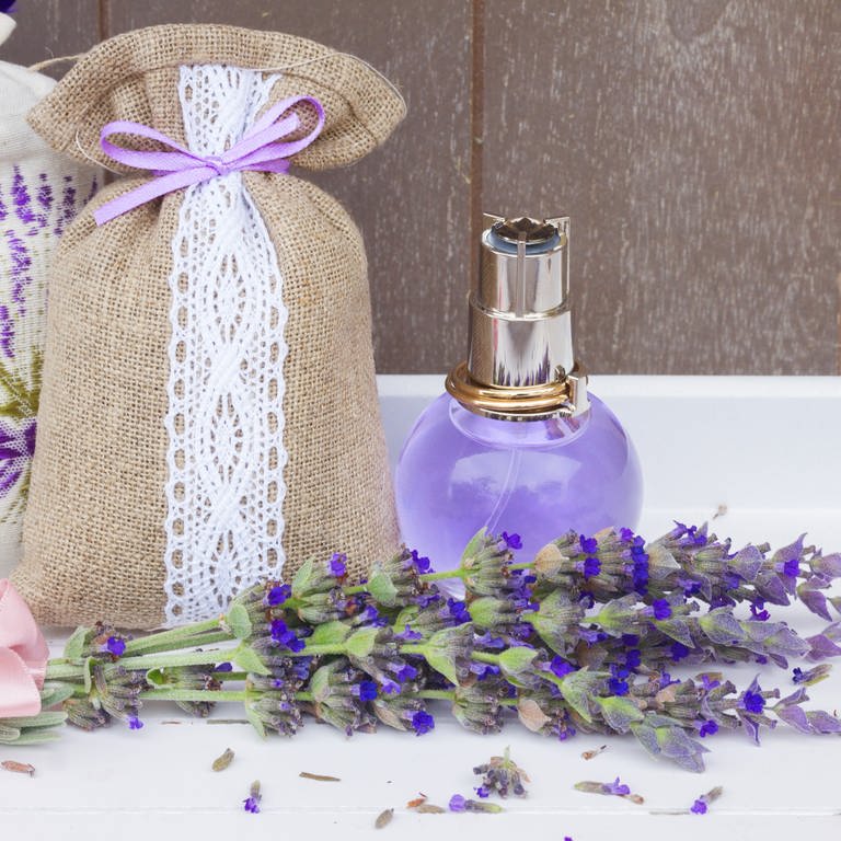 Lavendel als Kissen, Seife und Duft (Foto: Colourbox)