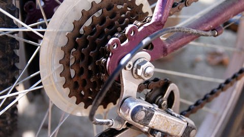 Frühjahrsputz fürs Fahrrad - Kette, Rahmen, Räder reinigen (Foto: Colourbox)