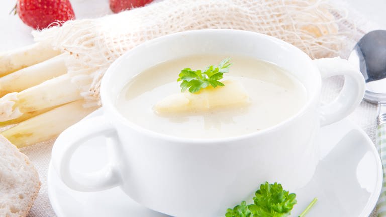 Spargelcremesuppe (Foto: Colourbox)