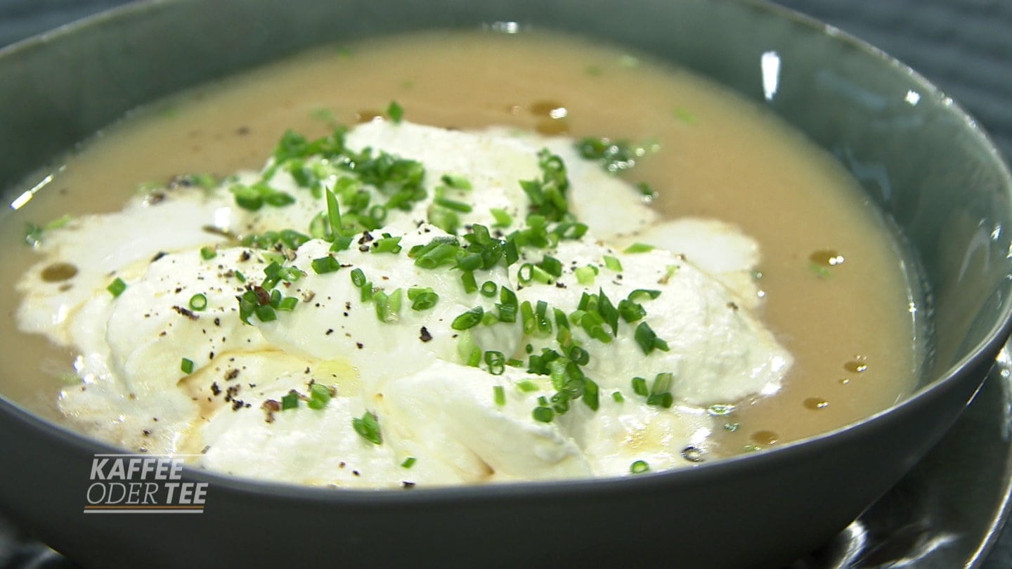 Rezept: Apfelsuppe mit Brotchips - Rezepte - Kaffee oder Tee - TV
