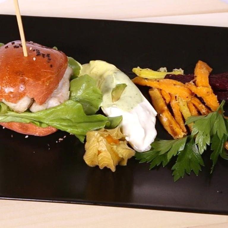 Finnische Fisch-Burger mit dreierlei Ingwerdip (Foto: SWR, SWR -)