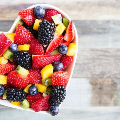 Früchte, Beeren, Fruchtsalat, Obstschale mit Beeren (Foto: Getty Images, Thinkstock -)