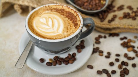 Caffè Latte mit Wintergewürzen (Foto: SWR)