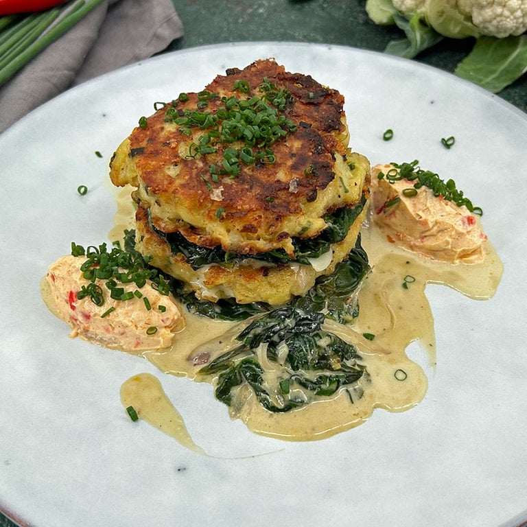 Blumenkohl-Taler mit Zitronen-Spinat - Rezepte - Kaffee oder Tee - SWR ...