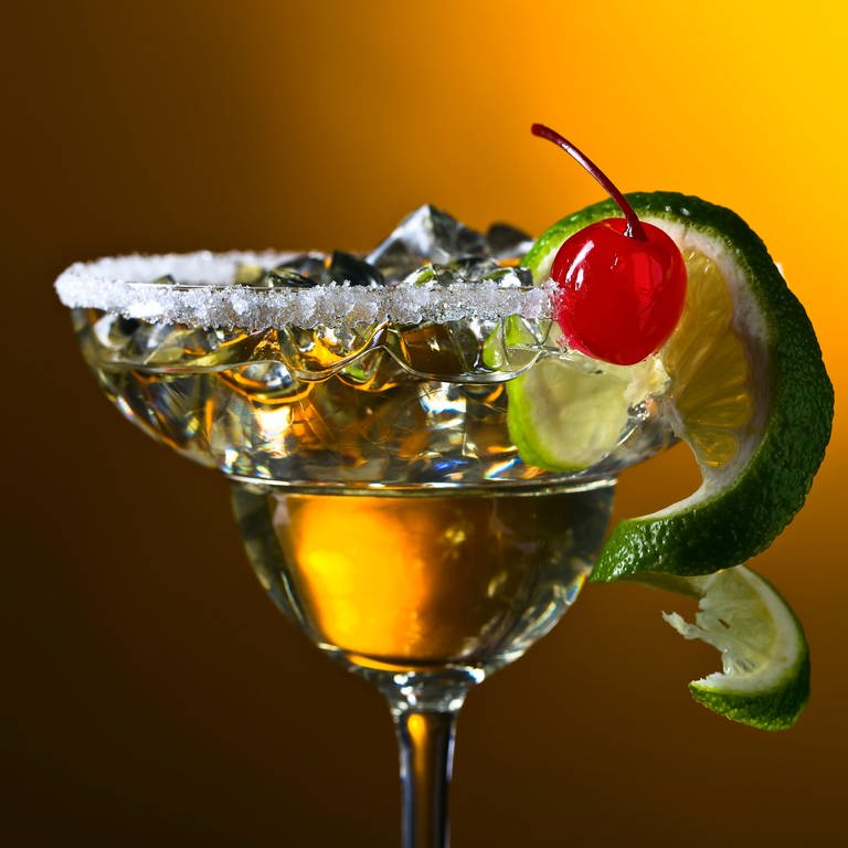 Cocktail mit Whiskey (Foto: Colourbox)
