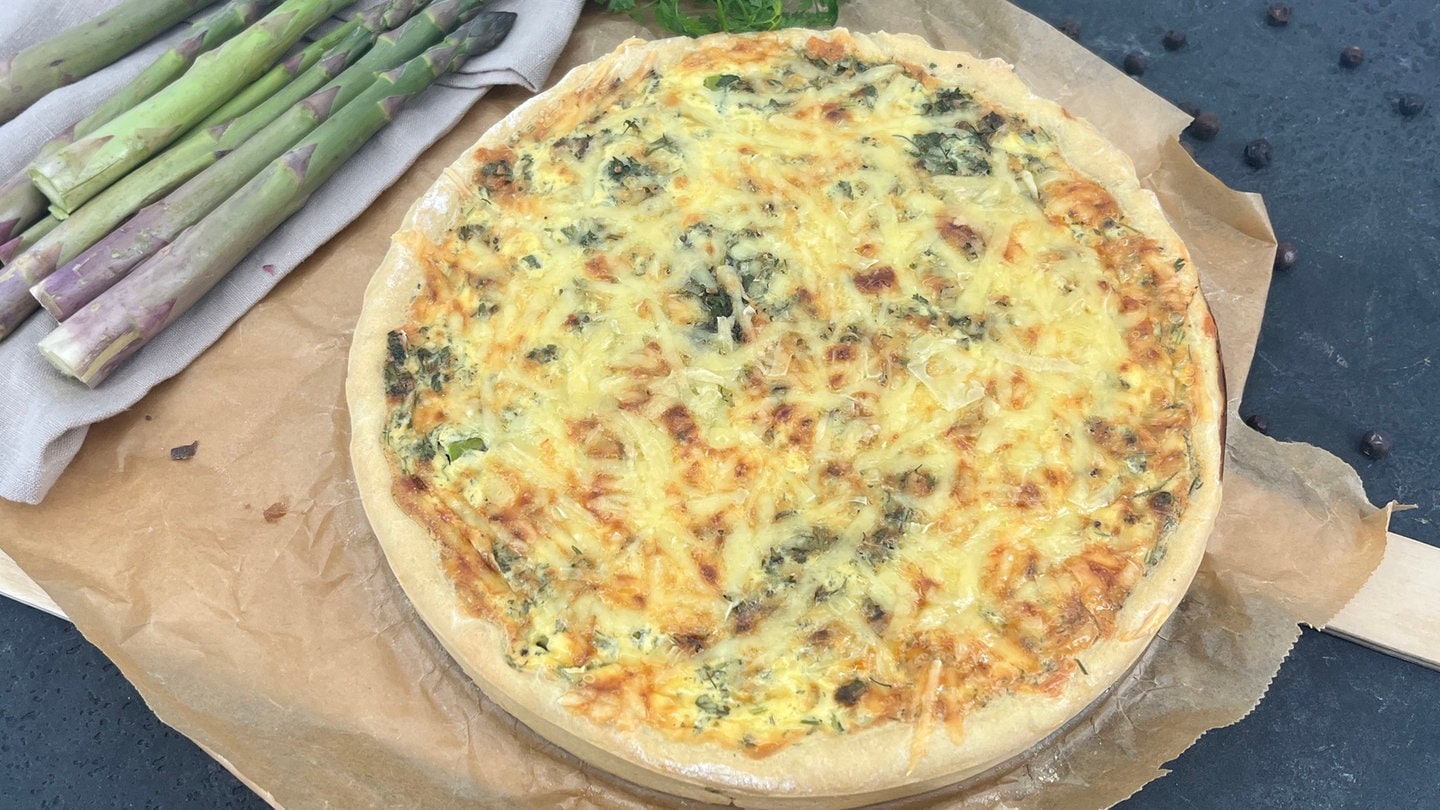 Spargelquiche mit Kerbel und Frischkäse (Foto: SWR)