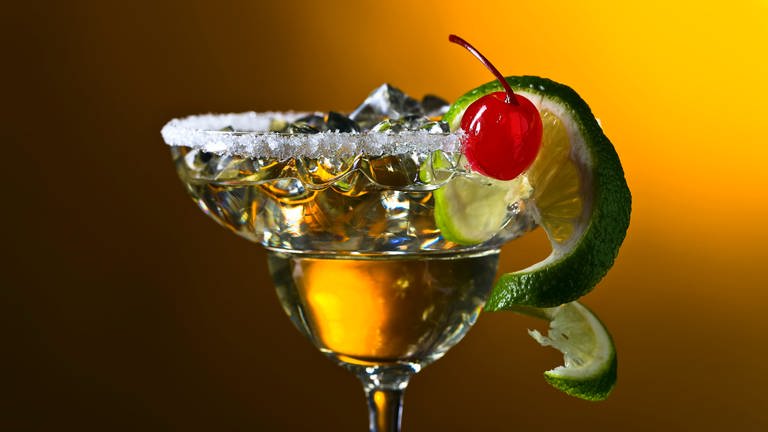 Cocktail mit Whiskey (Foto: Colourbox)