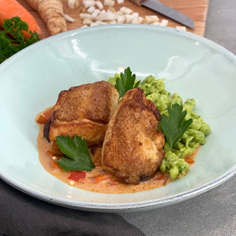 Rezept: Geschmortes Hähnchen mit Kräuterknöpfle - Rezepte - Kaffee oder ...