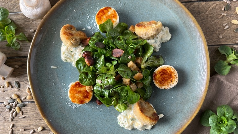 Rezept: Gebackene Champignons mit Feldsalat und Ziegenkäse - Rezepte ...