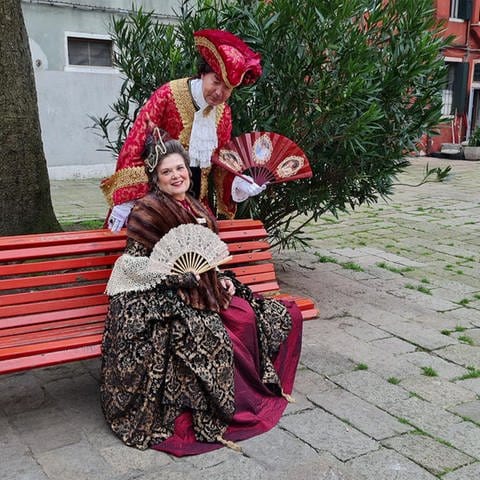 Regina Schmidt und Heinz Frey vom venezianischen Karneval (Foto: SWR)