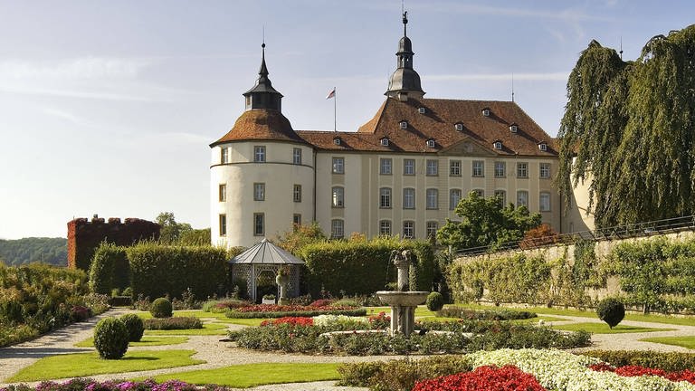 Blick auf das Schloss Langenburg aus dem Schlossgarten (Foto: IMAGO, imago stock&people - imago/blickwinkel)