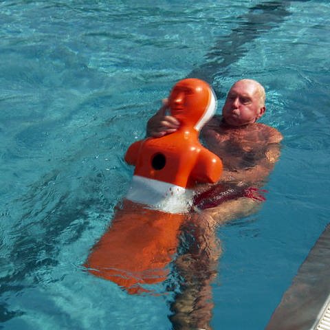 DLRG-Rettungsschwimmer Olaf Thümmler (Foto: SWR)