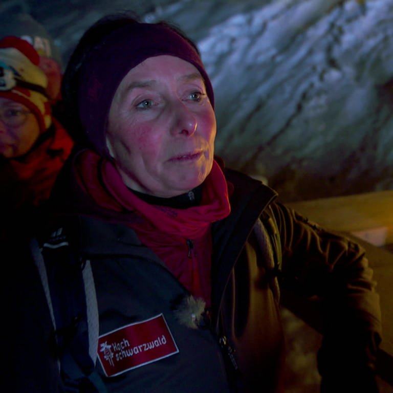 Wanderführerin Doris Strittmatter eröffnet Huskytreffen in Todtmoos mit Fackelzug (Foto: SWR)