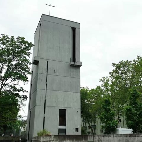 Glockenturm aus Beton (Foto: SWR)