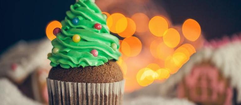 Muffin mit Weihnachtsbaumhaube (Foto: Getty Images, Thinkstock -)