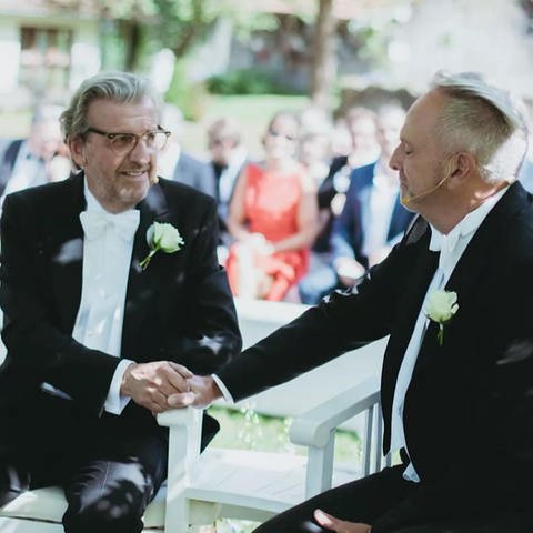 Gäste Stefan Wolf und Kevin Tarte bei ihrer Hochzeit (Foto: SWR)
