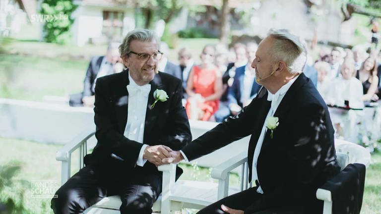 Gäste Stefan Wolf und Kevin Tarte bei ihrer Hochzeit