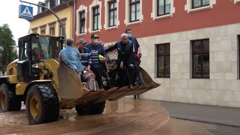 1.600 Menschen werden in Trier-Ehrang evakuiert (Foto: SWR)