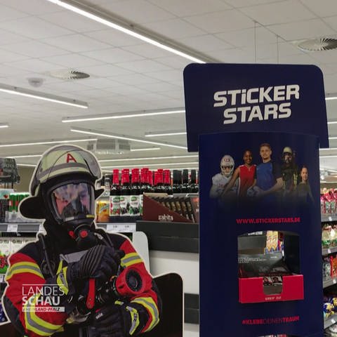 Feuerwehrsticker im Supermarkt (Foto: SWR, SWR)