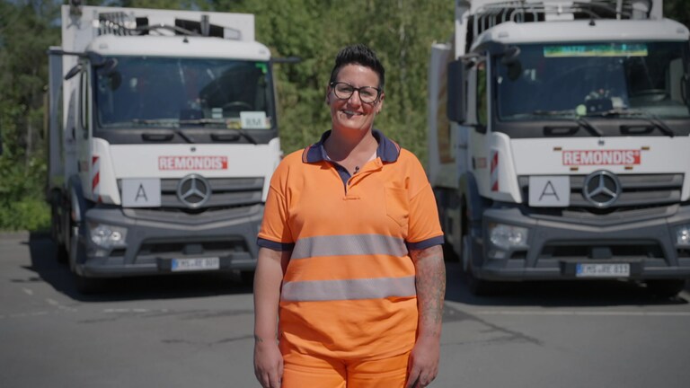 Nora Lief aus Nastätten ist Müllwerkerin aus Leidenschaft (Foto: SWR)