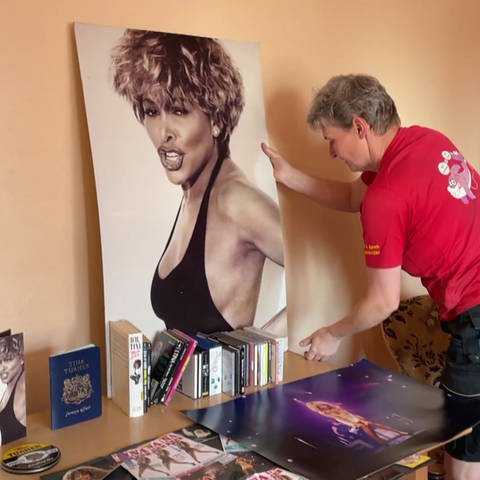 Fan und Bild von Tina Turner (Foto: SWR)