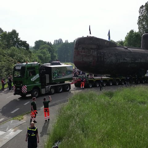 Im Mai wurde das Marine-U-Boot U17 nach Speyer transportiert. (Foto: SWR)