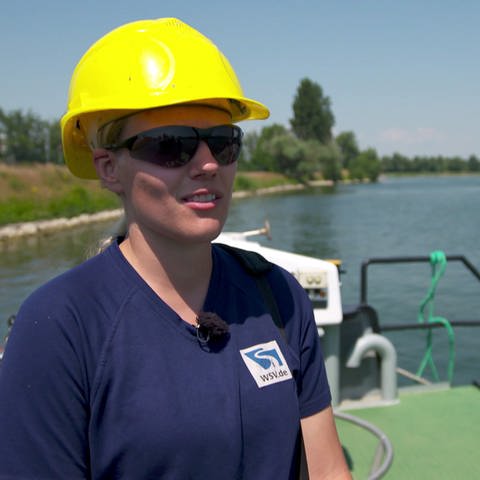 Lena Wiggenhausen ist Matrosin beim Wasserstraßen- und Schifffahrtsamt Oberrhein. (Foto: SWR)