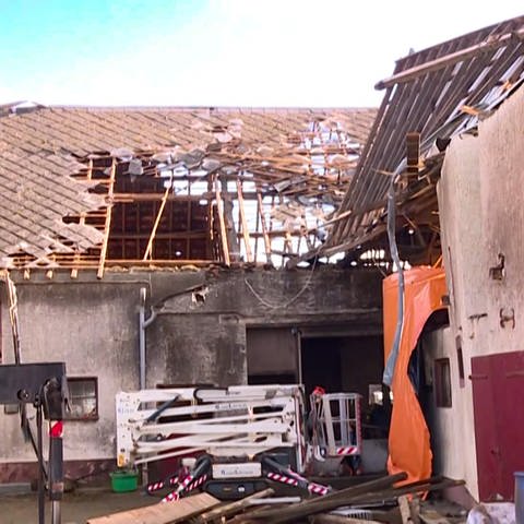 15 Dächer hat ein Tornado in Nußbaum teils oder ganz abgedeckt. (Foto: SWR)