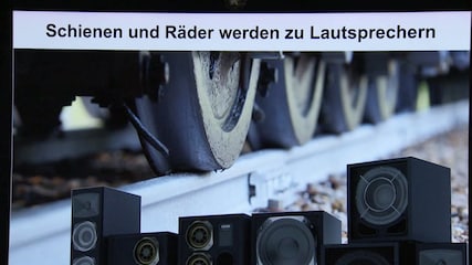 Pro Rheintal-Motiv "Schienen und Räder werden zu Lautsprechern"