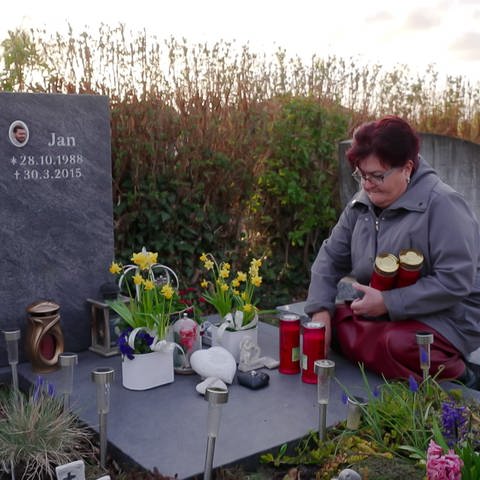 Heike Frohnhöfer verlor ihren Sohn durch Suizid (Foto: SWR)