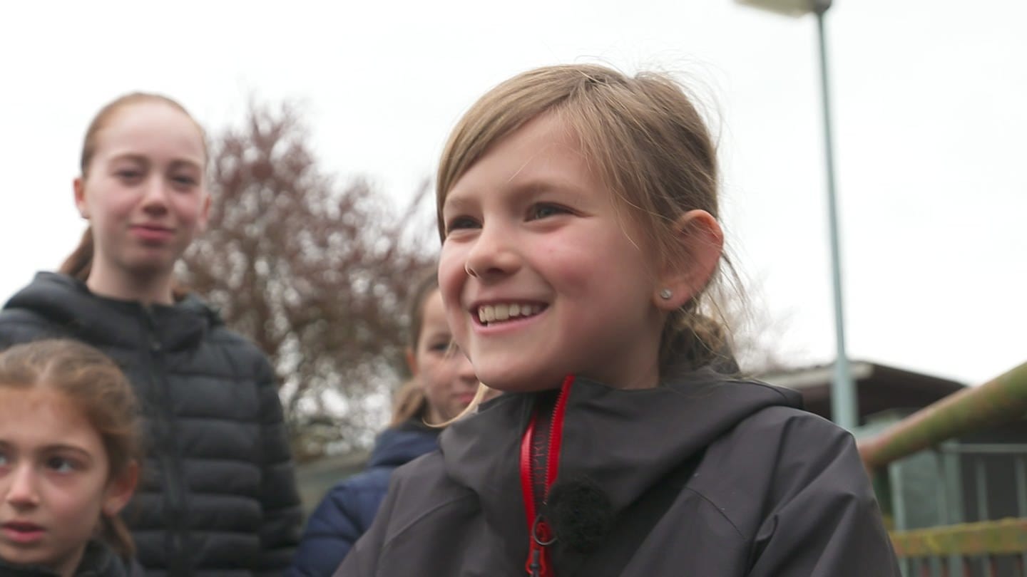 9-Jährige macht Führungen durch Rülzheimer Streichelzoo (Foto: SWR)