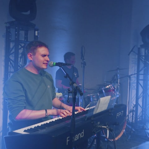 David Emde mit Band beim Live-Konzert in Alzey.