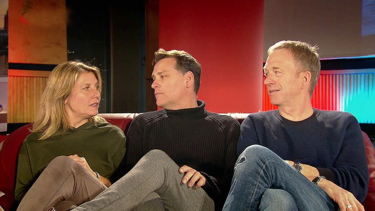 Patricia Küll, Holger Wienpahl, Martin Seidler - drei Landesschau-Moderatoren auf einer Couch (Foto: SWR)