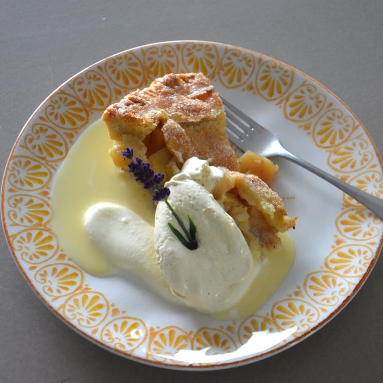 Pfälzer Apfel-Pie mit Vanilleeis von Susanne Nett