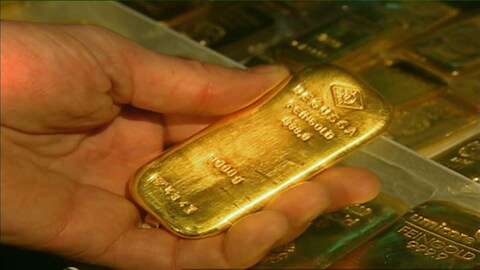 Krisenfeste Geldanlage? Experten raten auch, in Gold zu investieren (Foto: SWR)