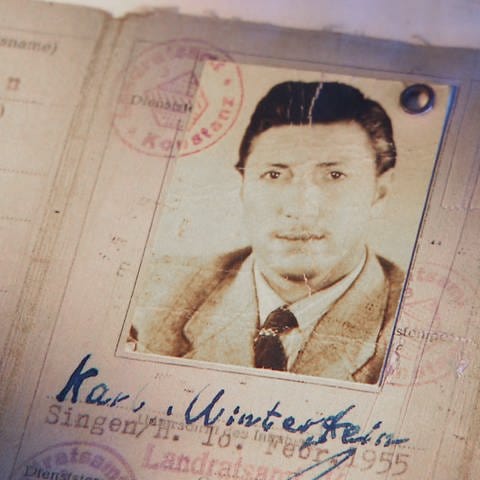 Personalausweis mit Passbild von Sinti und Roma (Foto: SWR)