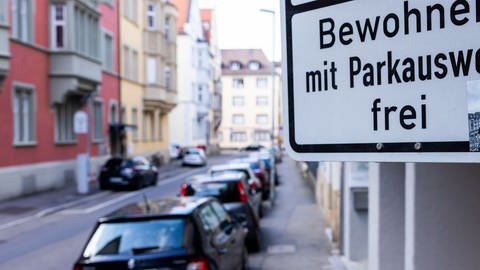 Die Gebühren für Anwohnerparken in Freiburg wird deutlich teurer (Foto: dpa Bildfunk, picture alliance/dpa | Philipp von Ditfurth)