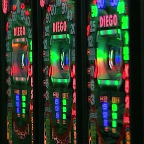 Glücksspielautomaten in einer Spielhalle (Foto: SWR)
