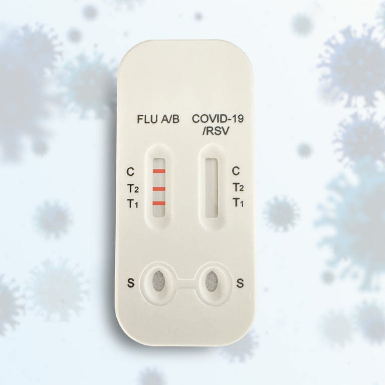 Neben den Corona-Selbsttests gibt es nun einen sogenannten Vierfachtest, der gleichzeitig auf vier Erkältungskrankheiten testen soll. (Foto: SWR)