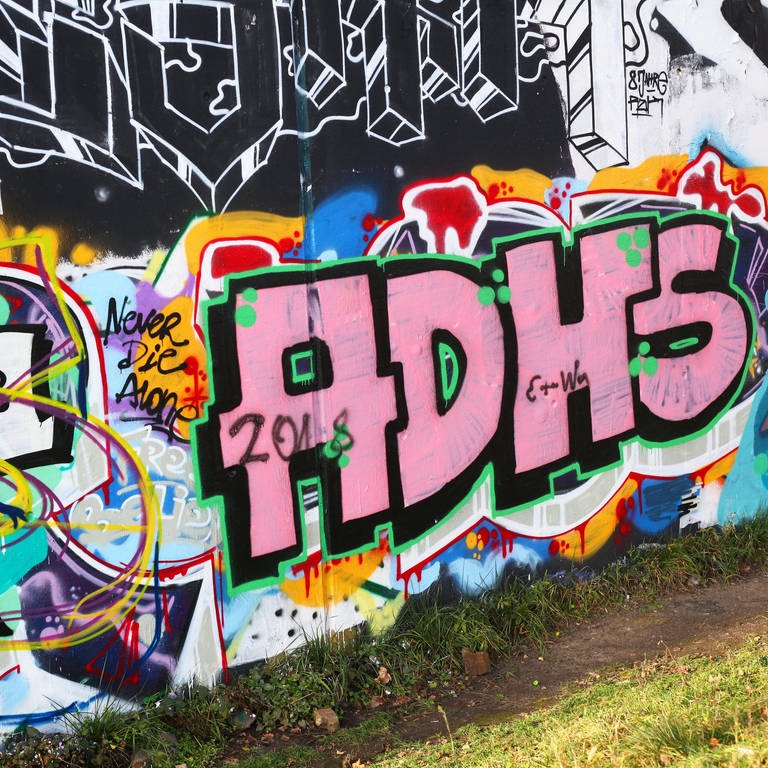 Graffiti "ADHS" (Foto: picture-alliance / Reportdienste, picture alliance / Wolfram Steinberg. Zur redaktionellen Verwendung. Nicht-redaktionelle Verwendung nach Absprache.)