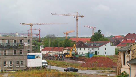 Baustelle in einem Wohngebiet in Landau (Foto: SWR)