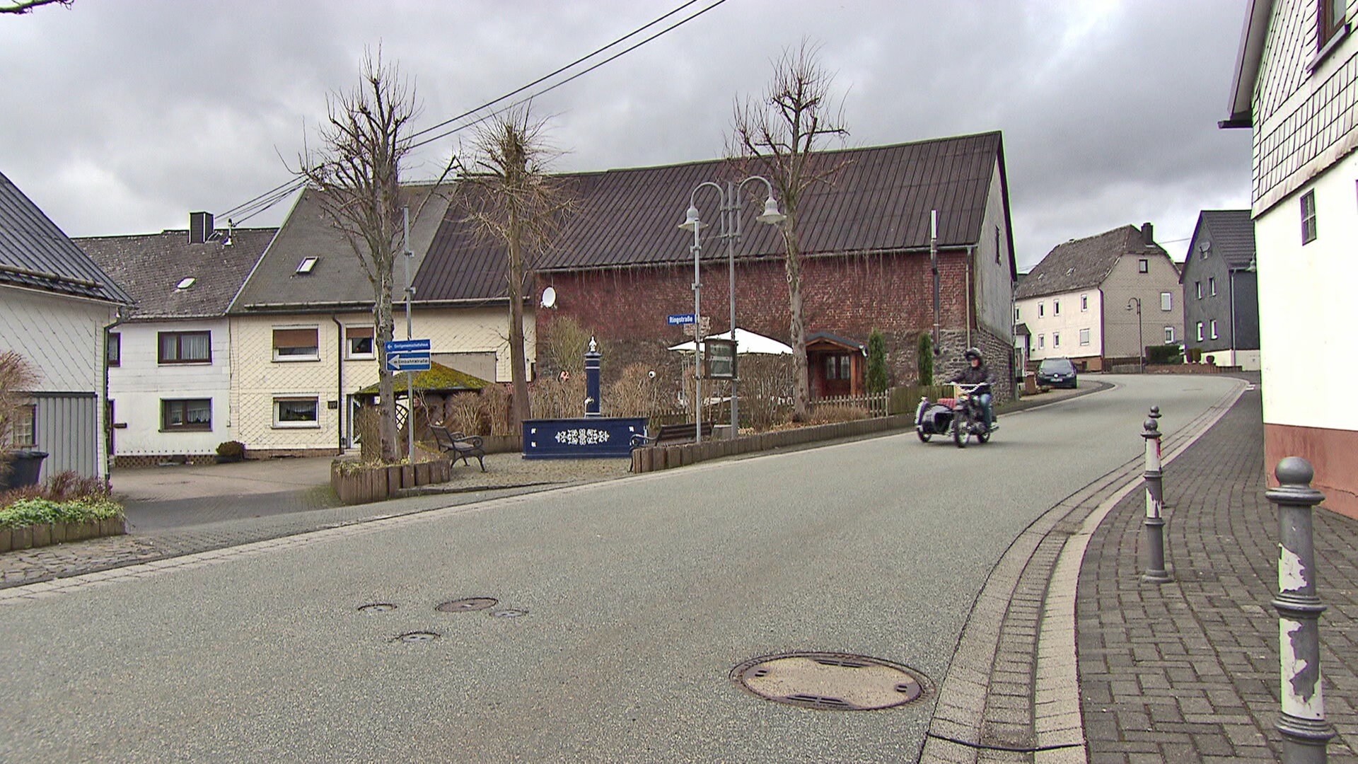 Die Hochstrasse In Zehnhausen Bei Rennerod Landesschau Rheinland Pfalz Swr Fernsehen