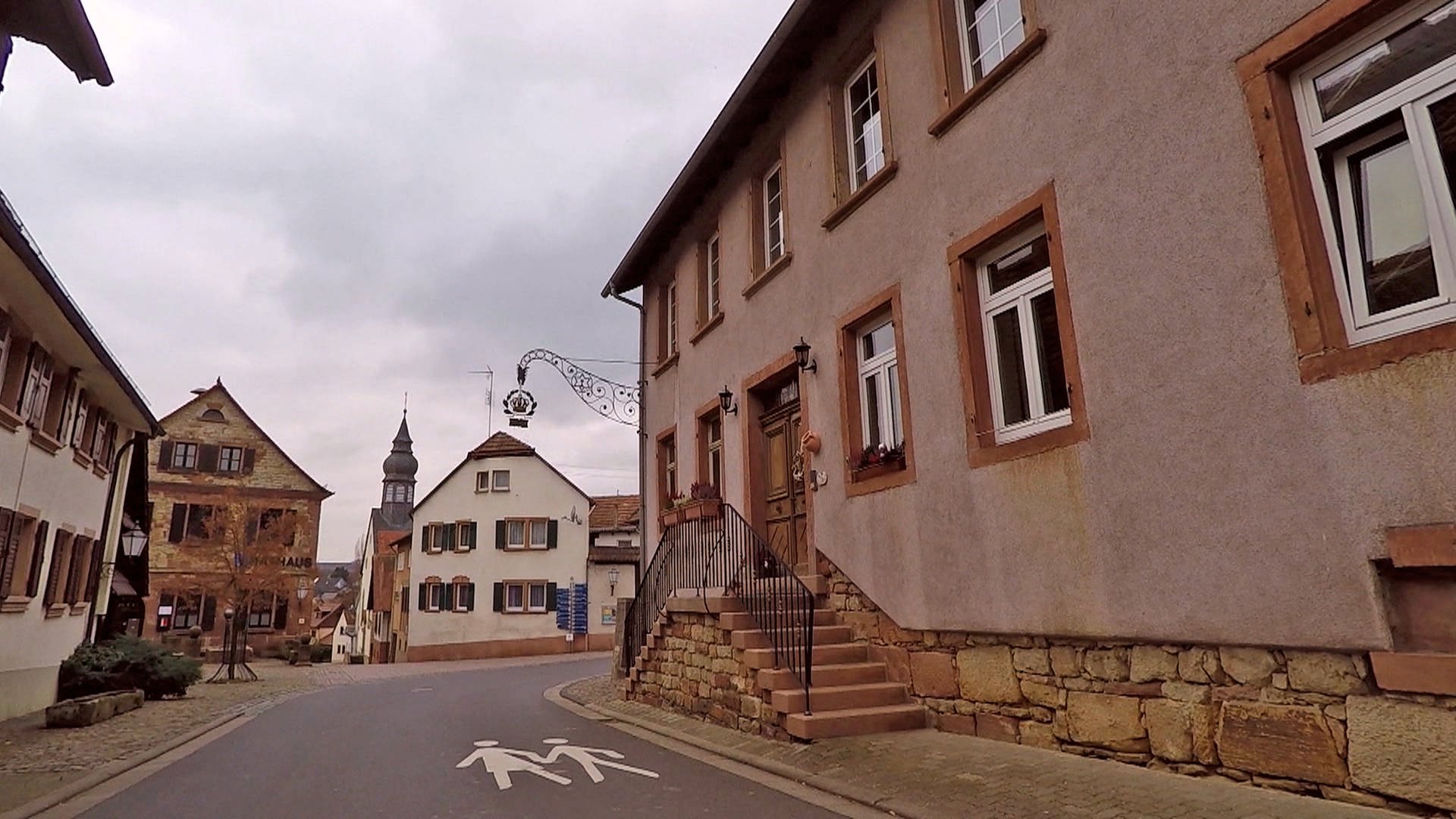 Die Steinstrasse In Gocklingen Landesschau Rheinland Pfalz Swr Fernsehen
