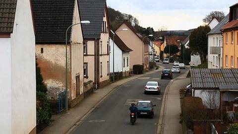 Die Hauptstraße in Herschweiler-Pettersheim (Foto: SWR, SWR -)