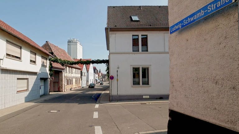 Hierzuland Osthofen, Ludwig-Schwamb-Straße