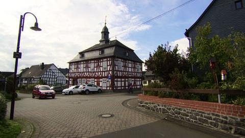 Rathaus von Rehe (Foto: SWR, SWR -)