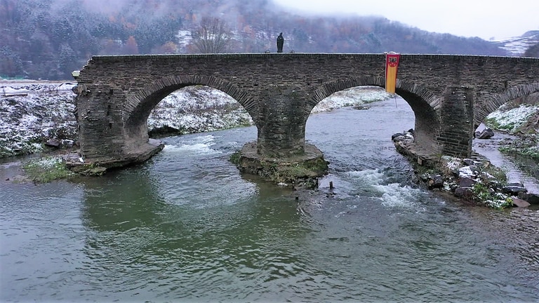 Hierzuland Rech Nepomuk-Brücke (Foto: SWR)
