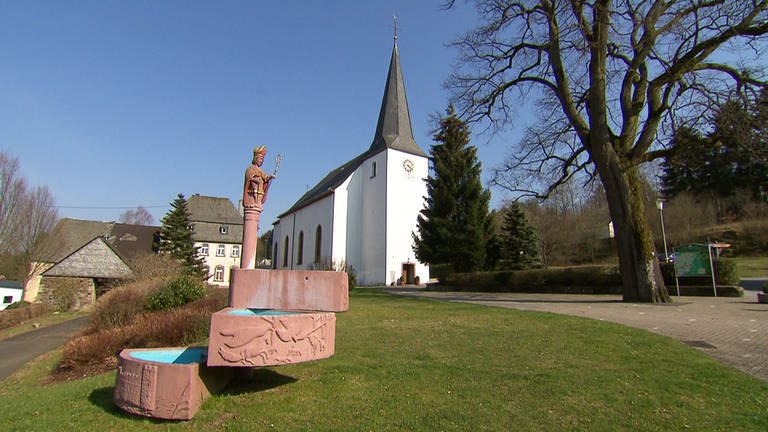 Die Kirche in Bischofsdhron (Foto: SWR)